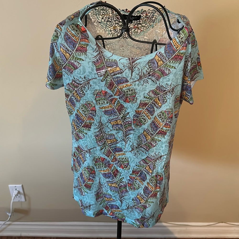 Short sleeved top,multicolored leaves with sparkles